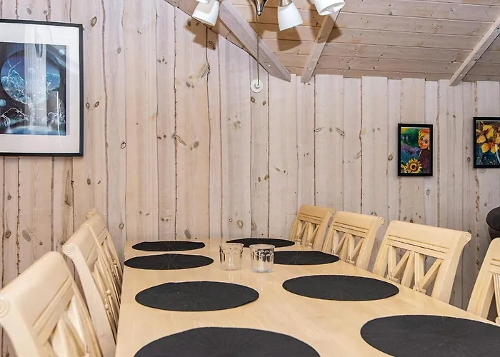 8 Person In * Ansager